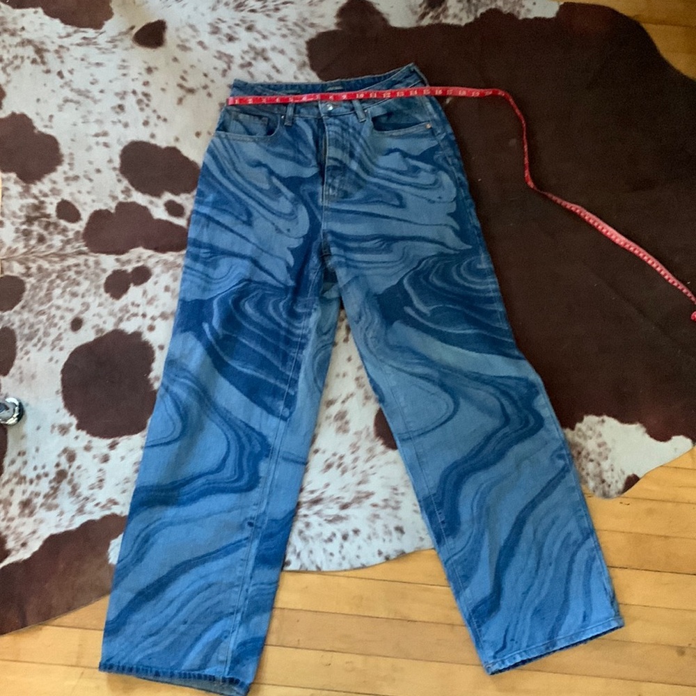 high rise baggy jeans with cool pattern